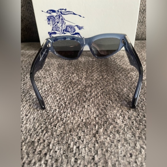 Burberry Cat Eye Sunglasses  women’s - Picture 6 of 14